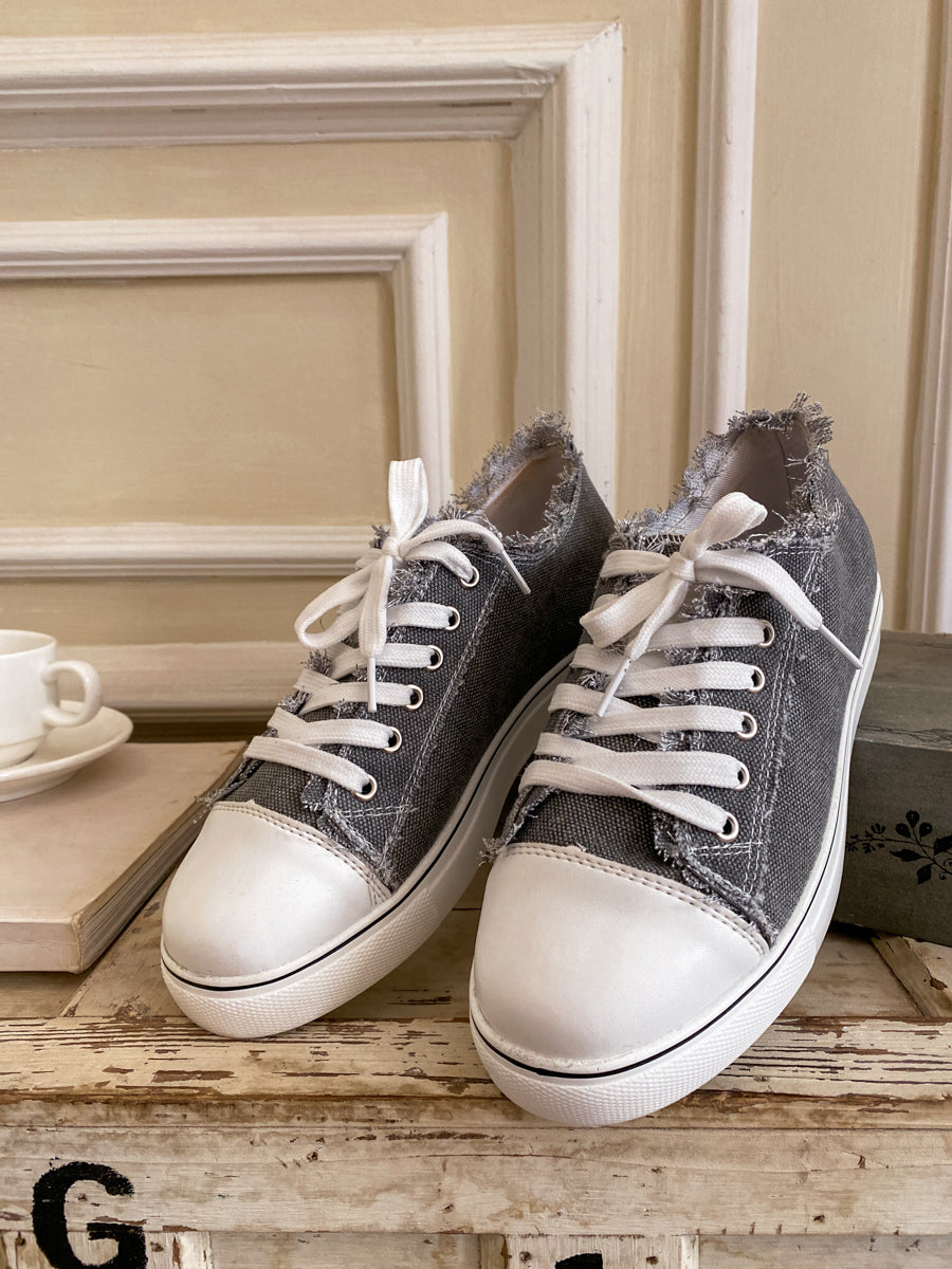 Elegantly Styled Sneakers for Everyday Wear
