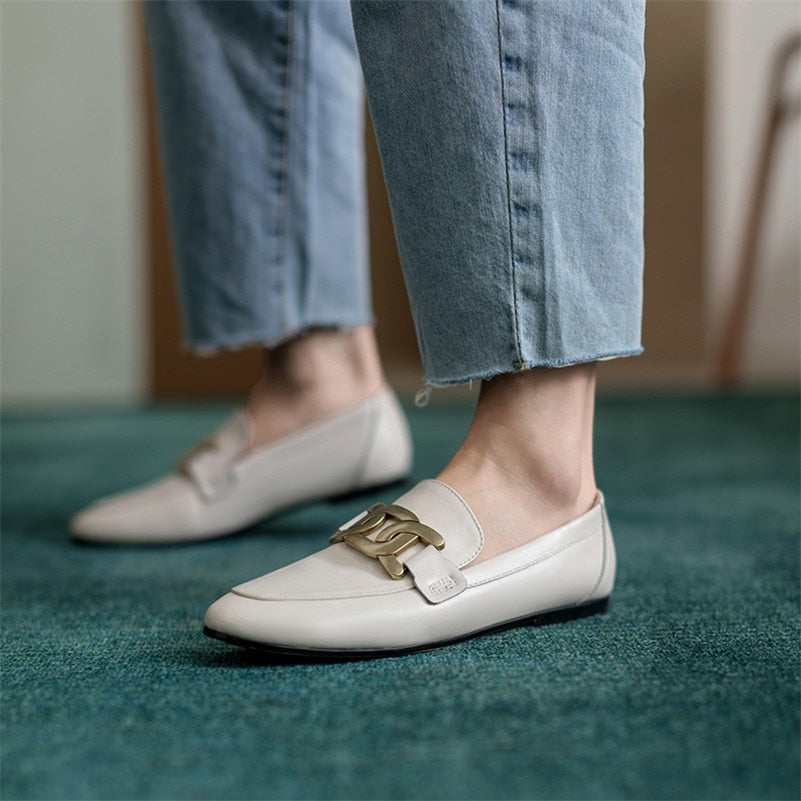Sophisticated Garment with a Clean Classic Look