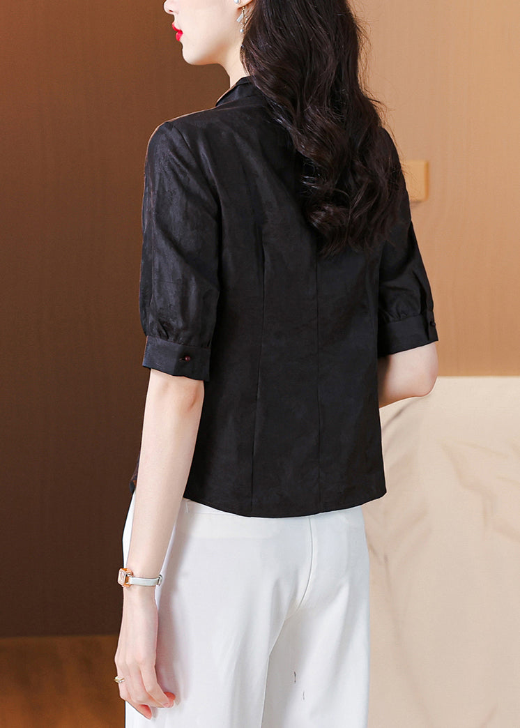 Well Tailored Shirt with a Graceful Silhouette