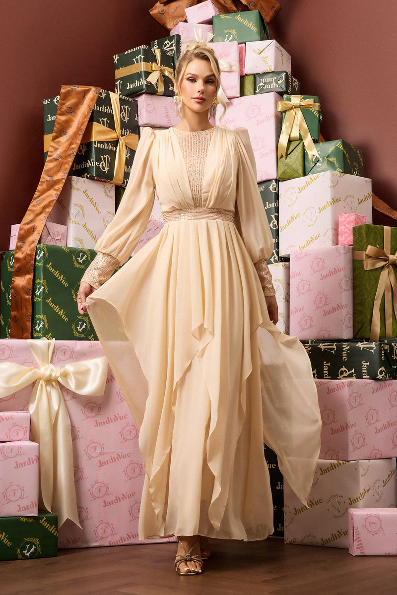 Gracefully Styled Dress for Any Occasion