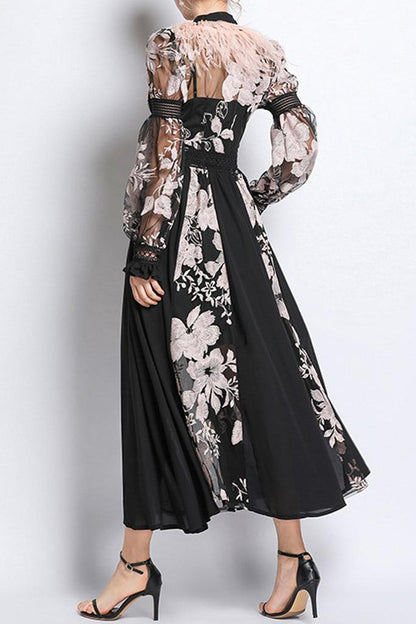 Classic Vintage & Enduringly Stylish Dress