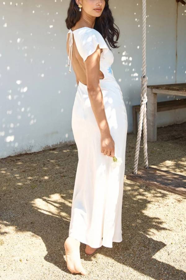 Classic Vintage Dress with a Flattering Fit