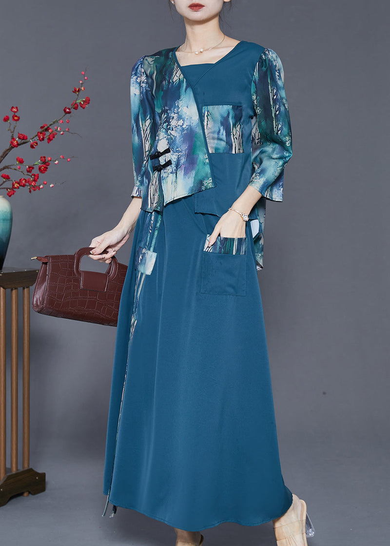 Beautifully Finished Dress in a Timeless Design