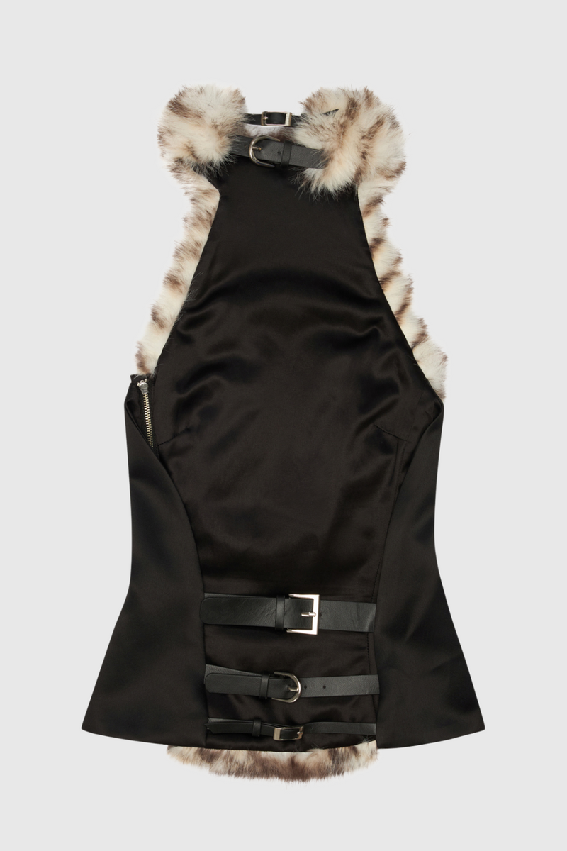 Beautifully Finished Top in a Timeless Design