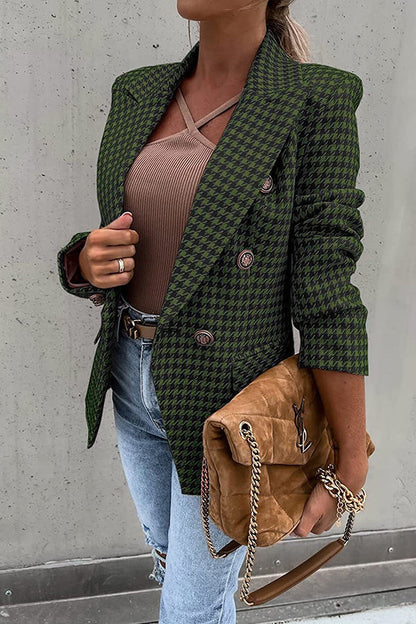 Gracefully Styled Jacket for Any Occasion
