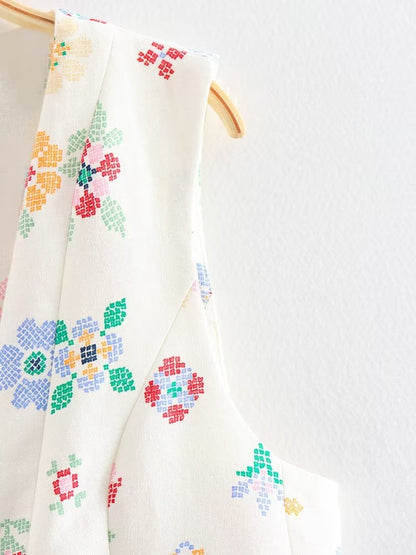 Beautifully Finished Garment in a Timeless Design