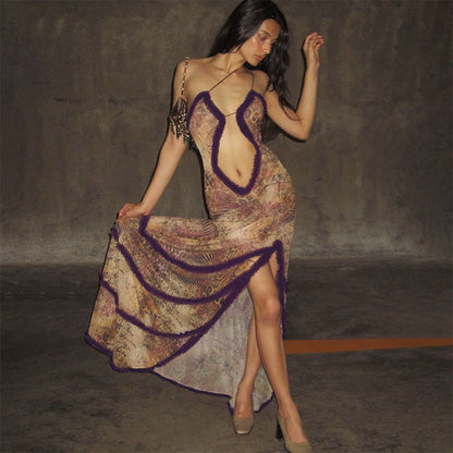 Beautifully Finished Dress in a Timeless Design