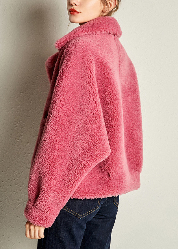 Beautifully Finished Coat in a Timeless Design