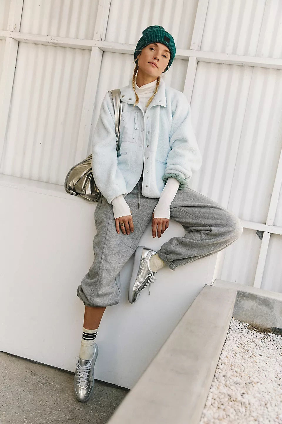 Effortlessly Elegant Jacket with a Timeless Design