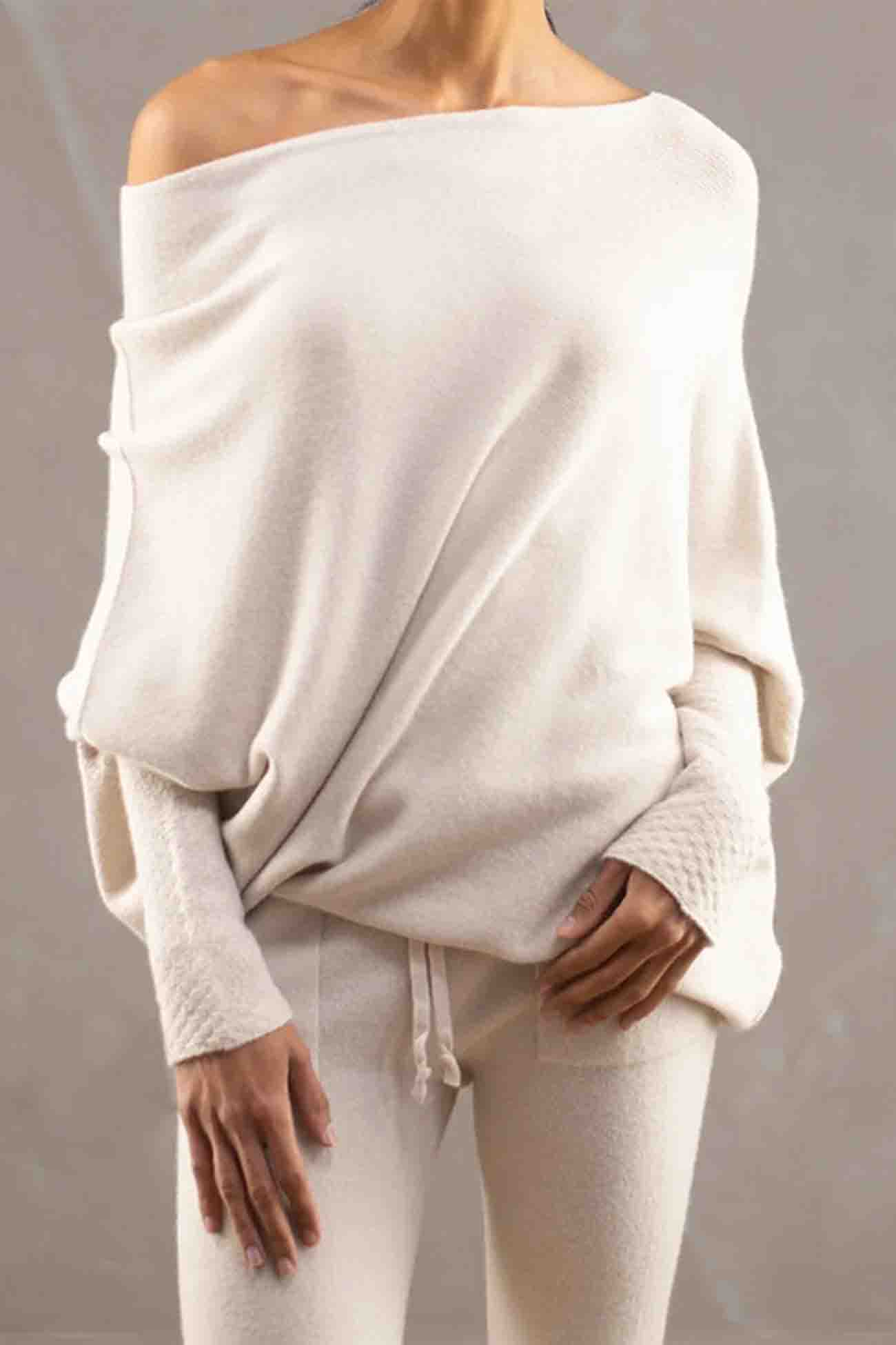 Effortlessly Elegant Top with a Timeless Design