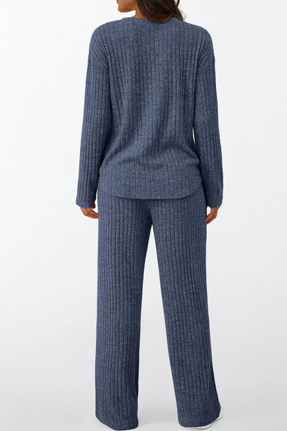 Classic Vintage Pants with a Flattering Fit