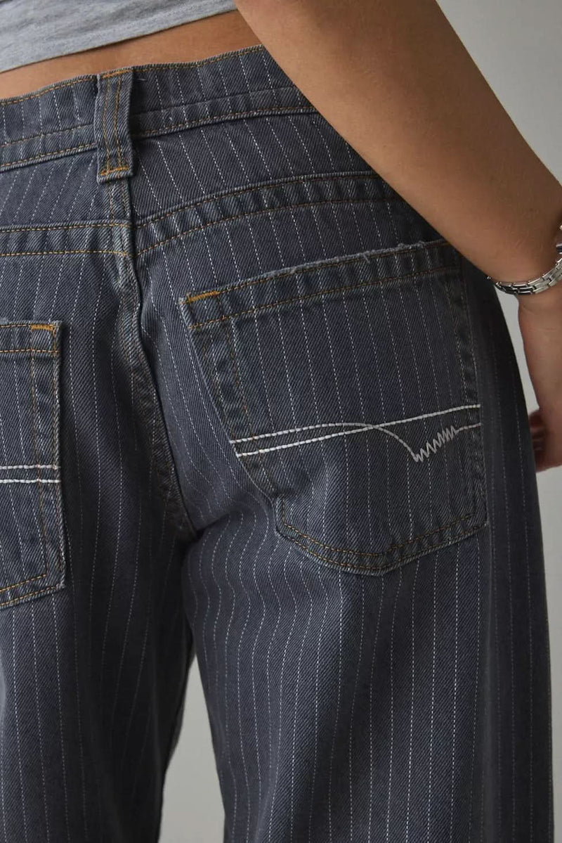 Beautifully Finished Pants in a Timeless Design