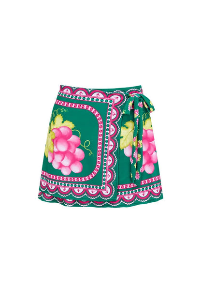 Well Tailored Swimsuit with a Graceful Silhouette