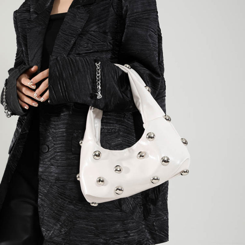 Effortlessly Elegant Bag with a Timeless Design