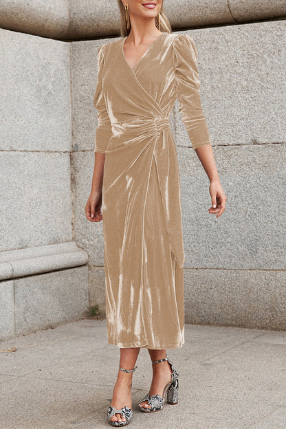 Well Tailored Dress with a Graceful Silhouette