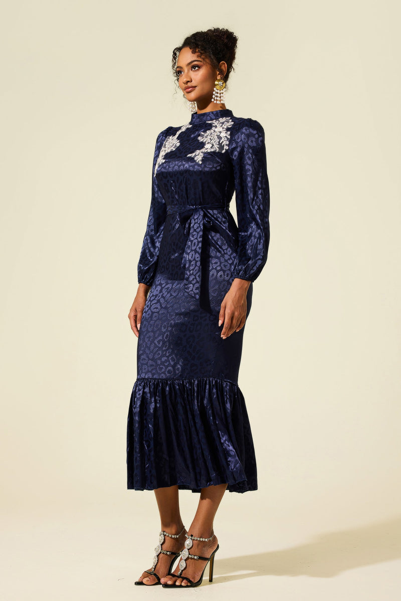 Sophisticated Dress with a Clean Classic Look