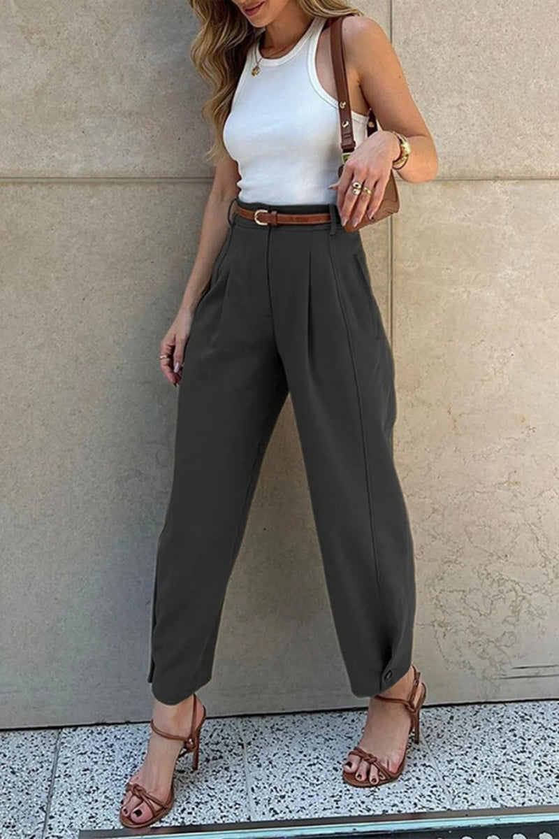 Classic Vintage Pants with a Flattering Fit