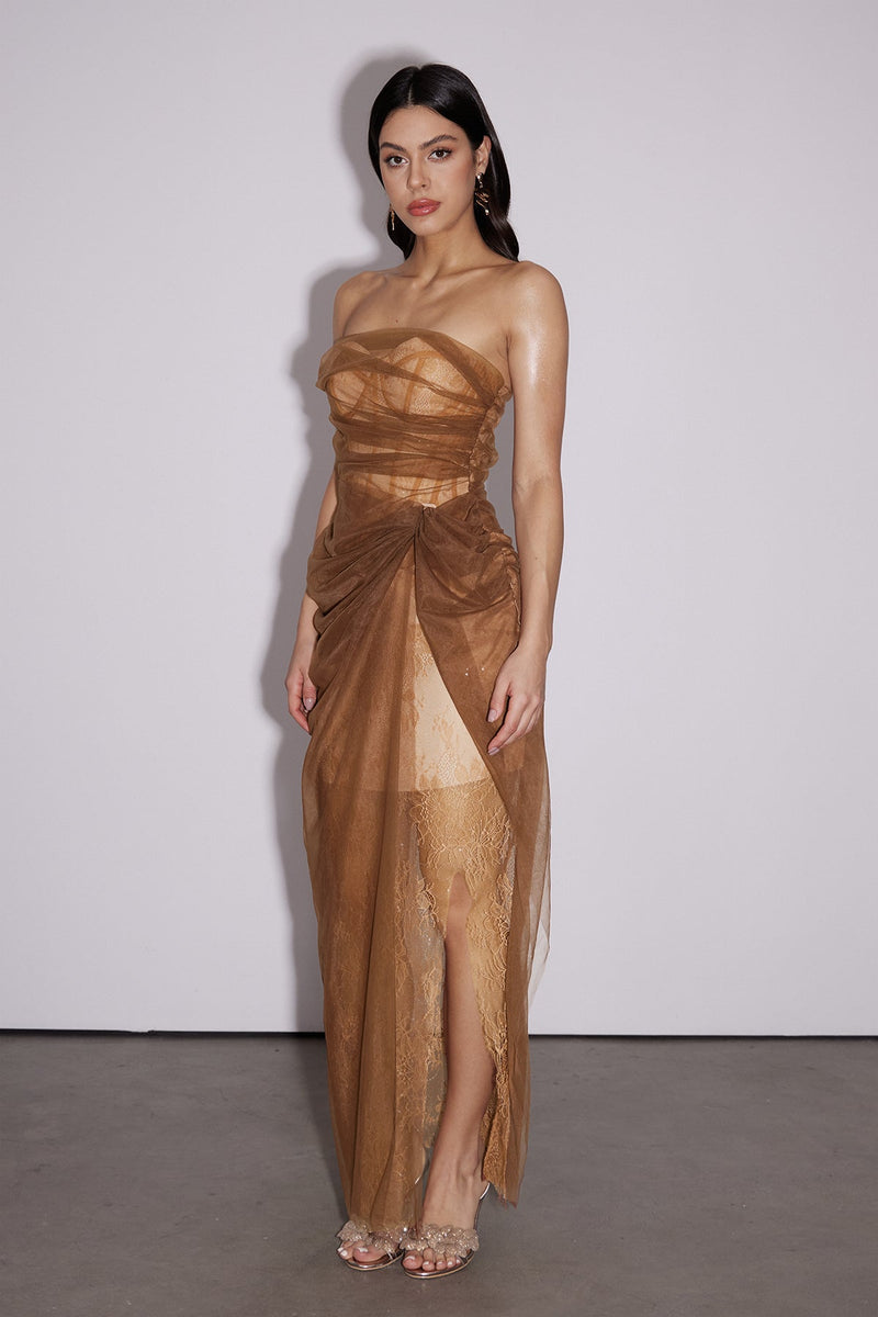 Gracefully Styled Dress for Any Occasion