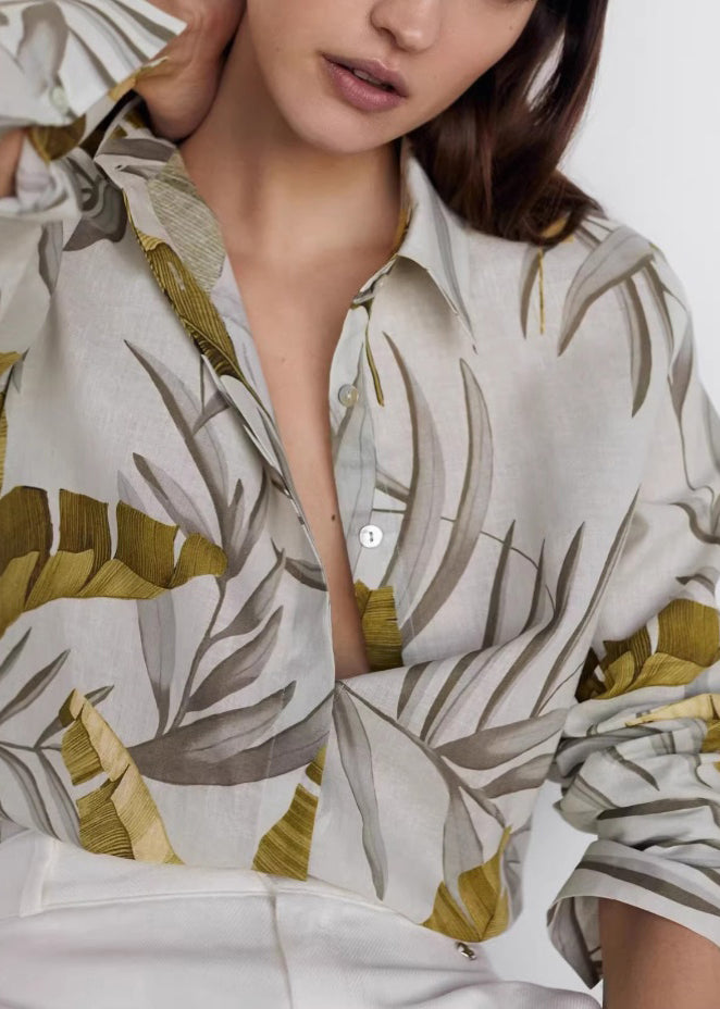 Well Tailored Shirt with a Graceful Silhouette