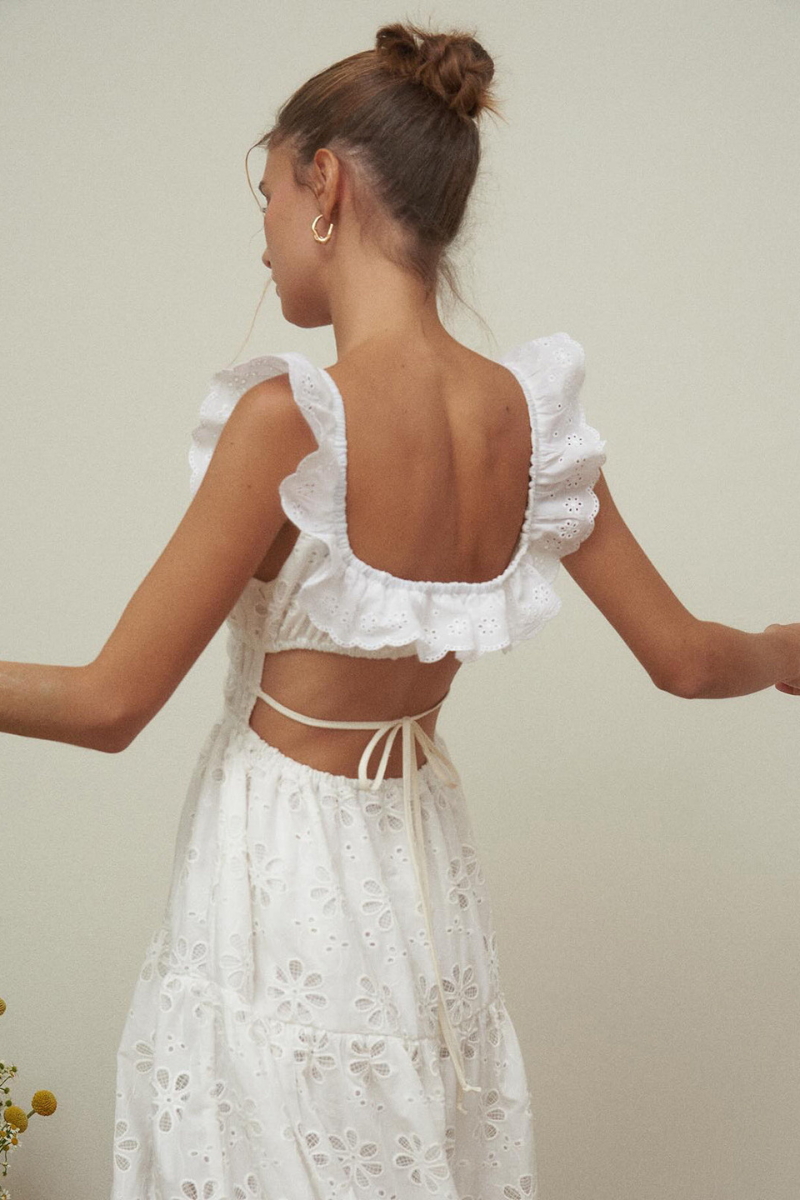 Gracefully Styled Dress for Any Occasion