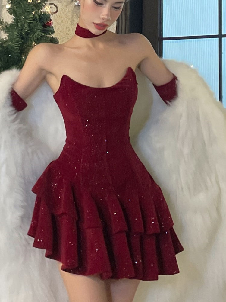 Well Tailored Dress with a Graceful Silhouette