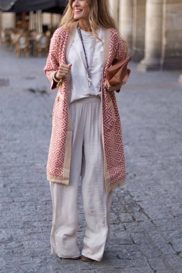 Well Tailored Coat with a Graceful Silhouette
