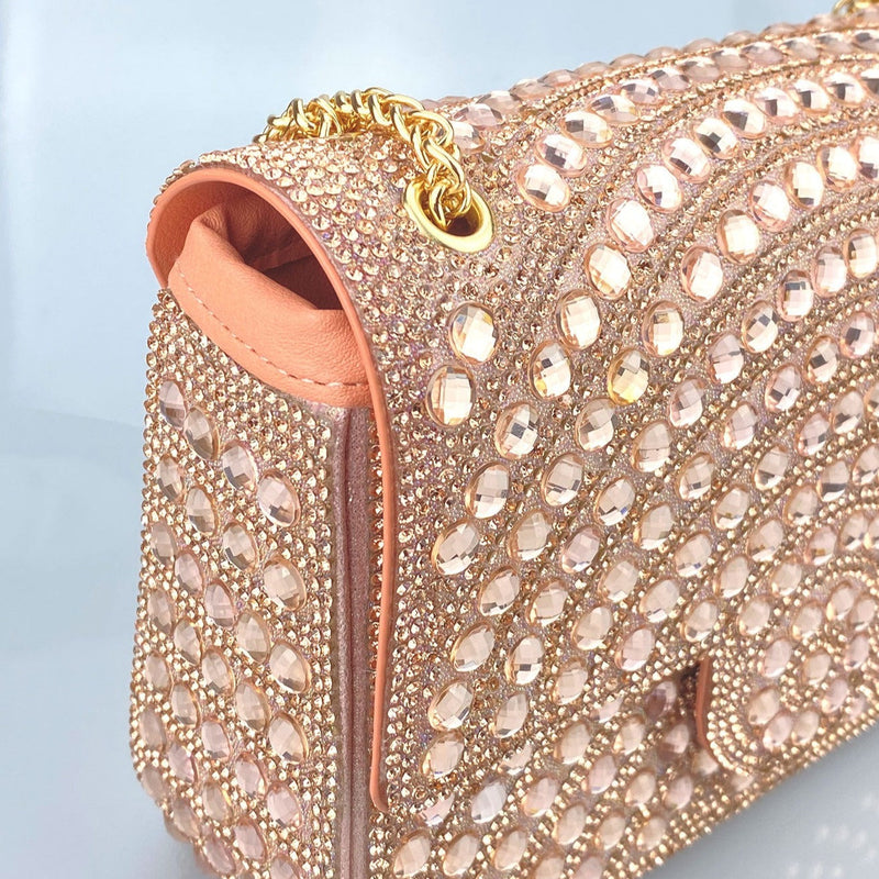 Effortlessly Elegant Bag with a Timeless Design