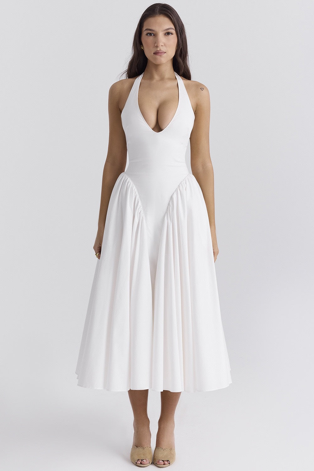 Sophisticated Dress with a Clean Classic Look