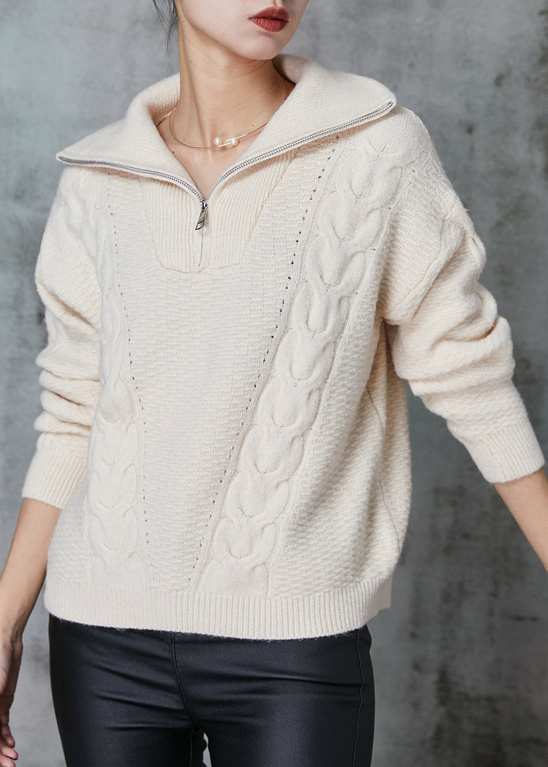 Well Tailored Sweater with a Graceful Silhouette