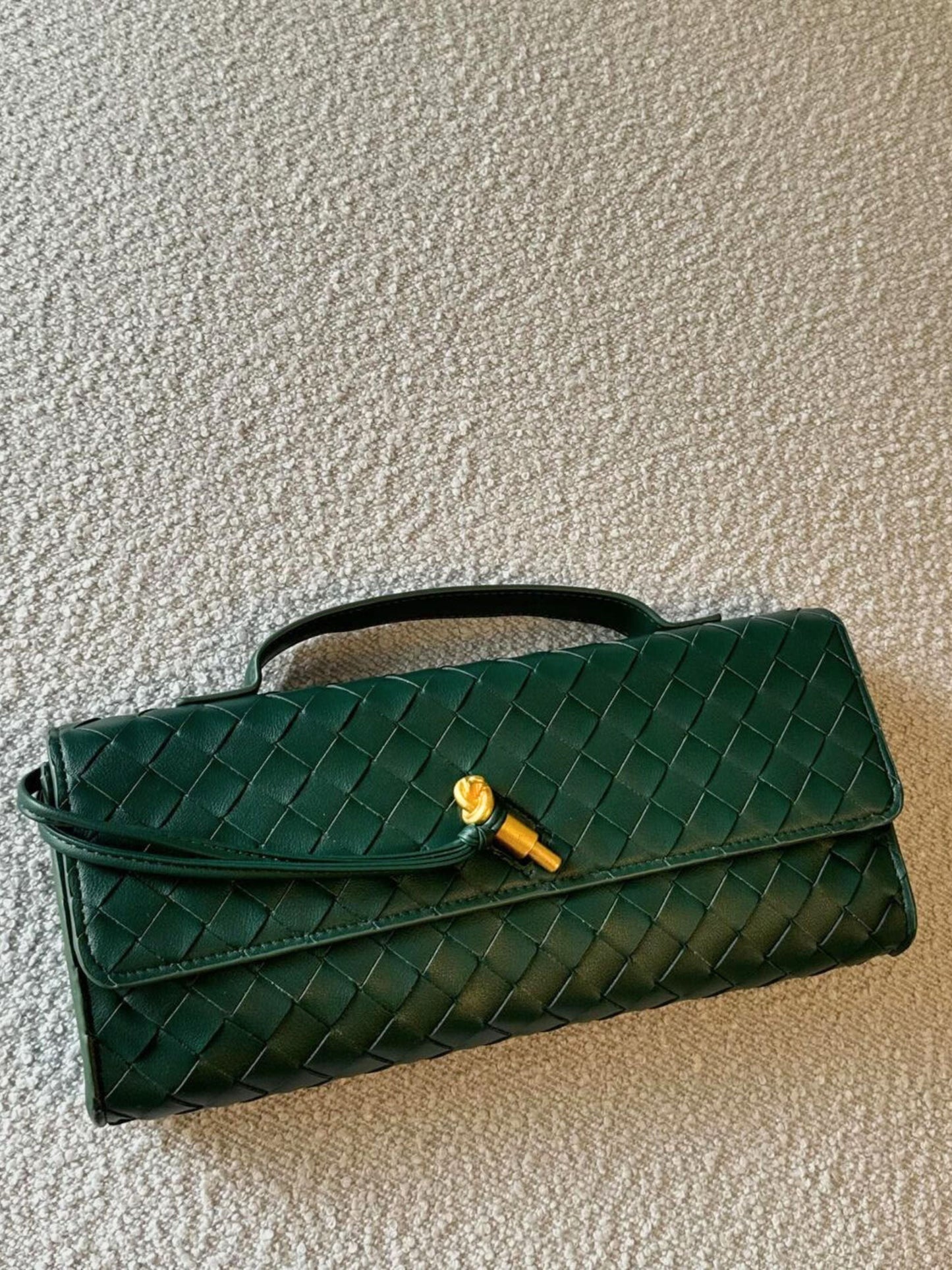 Elegantly Styled Bag for Everyday Wear