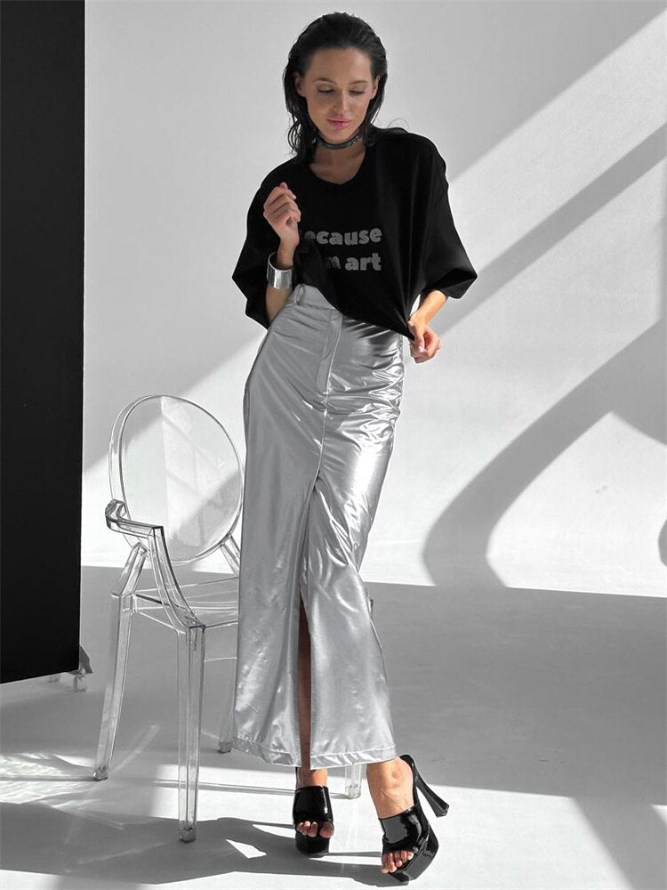 Sophisticated Garment with a Clean Classic Look