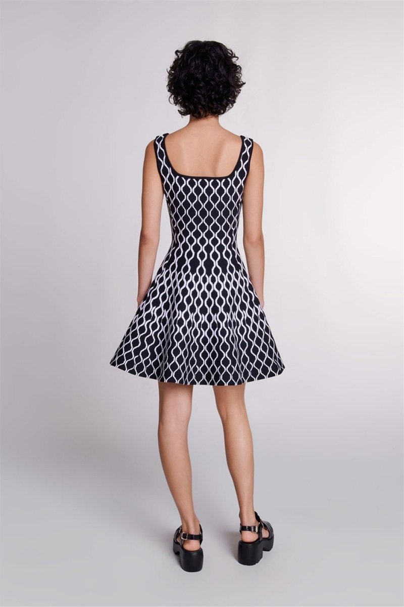 Gracefully Styled Dress for Any Occasion