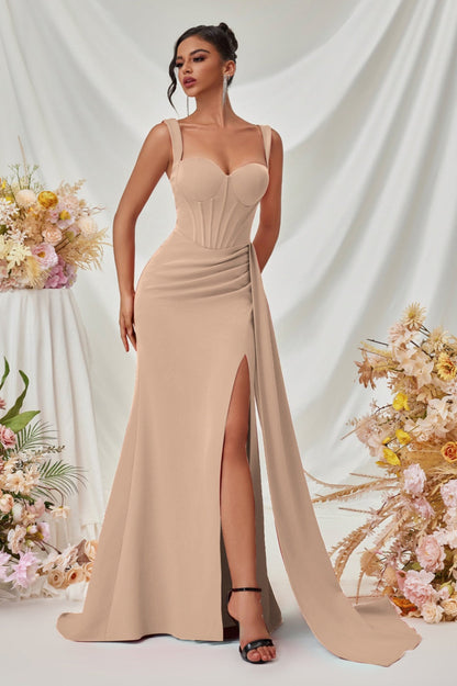 Gracefully Styled Dress for Any Occasion