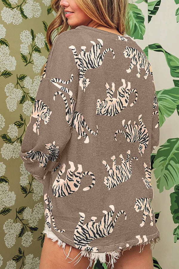 Elegantly Styled Pullover for Everyday Wear