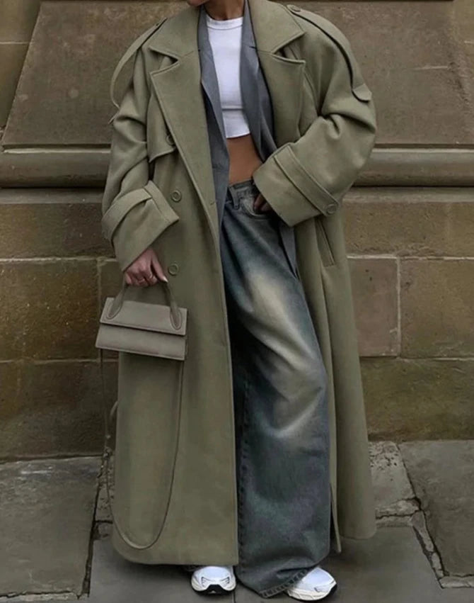 Gracefully Styled Coat for Any Occasion