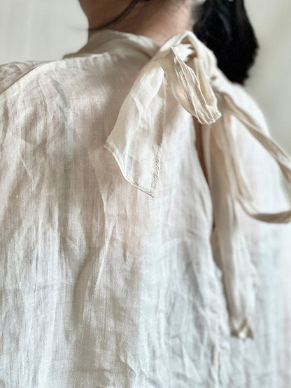 Classic Vintage Shirt with a Flattering Fit