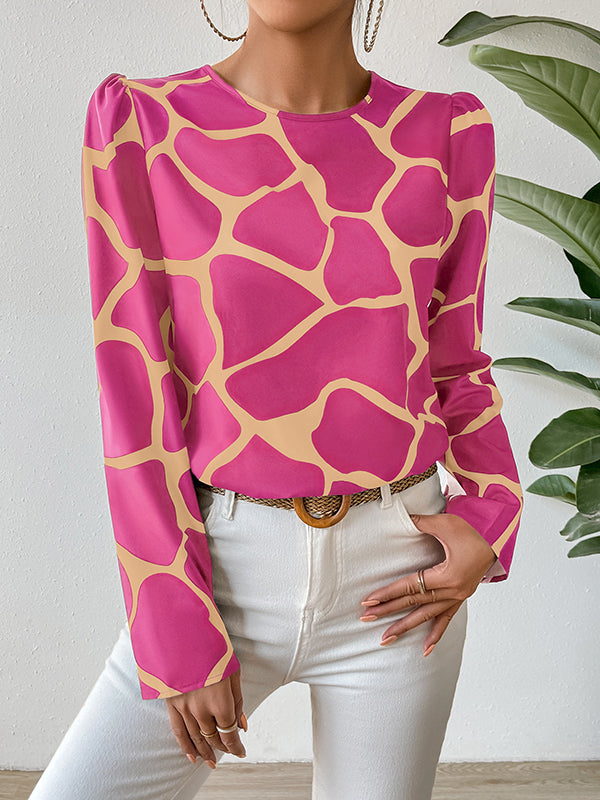 Effortlessly Elegant T-Shirt with a Timeless Design