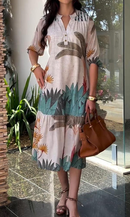 Beautifully Finished Dress in a Timeless Design