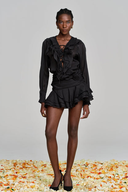 Effortlessly Elegant Garment with a Timeless Design