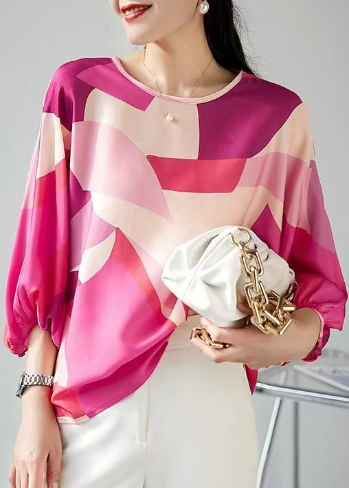 Well Tailored Blouse with a Graceful Silhouette