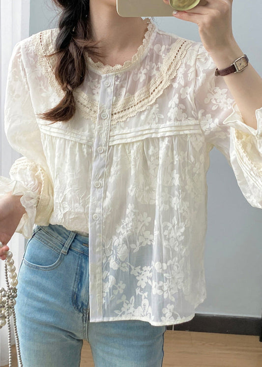 Well Tailored Shirt with a Graceful Silhouette