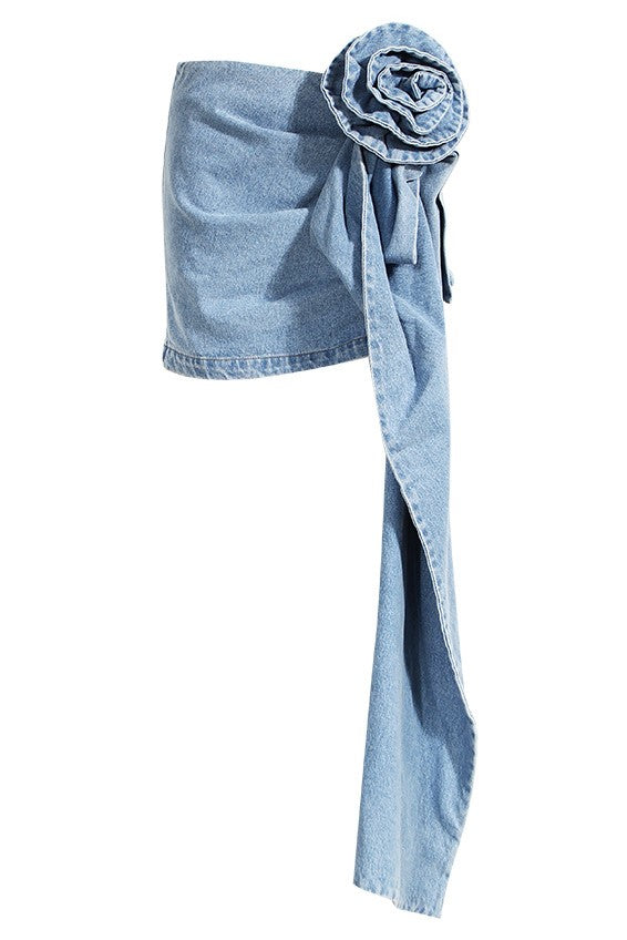 Well Tailored Garment with a Graceful Silhouette