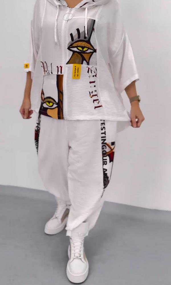 Gracefully Styled Garment for Any Occasion