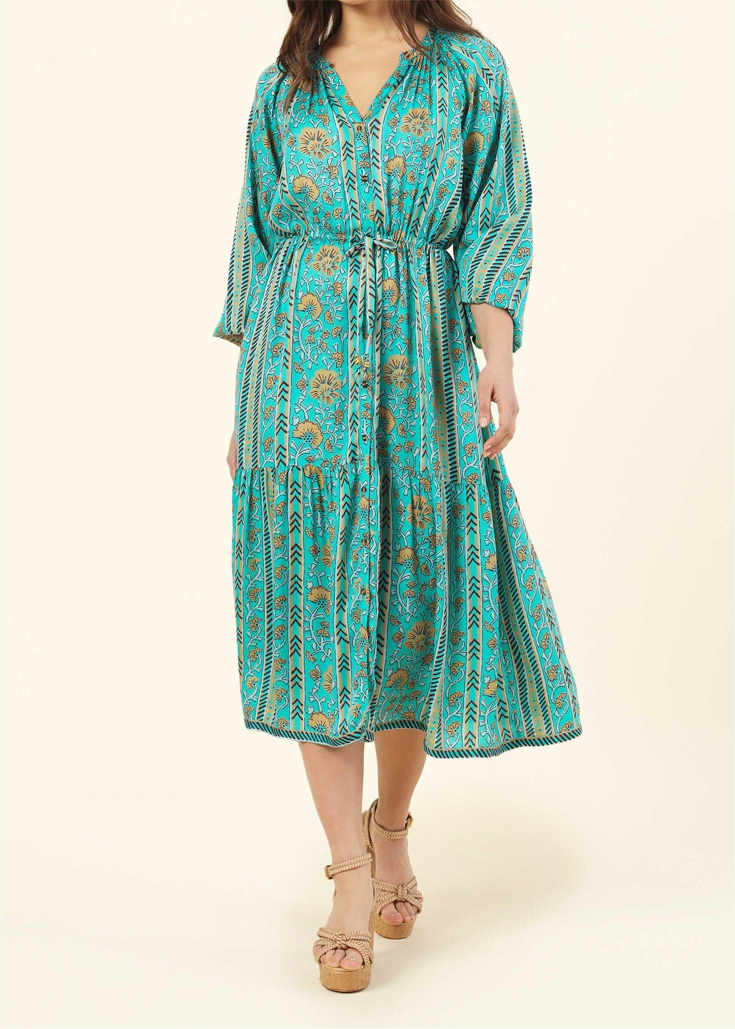 Sophisticated Dress with a Clean Classic Look