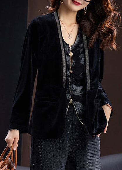 Elegantly Styled Coat for Everyday Wear