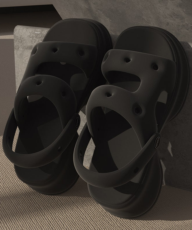 Effortlessly Elegant Sandals with a Timeless Design