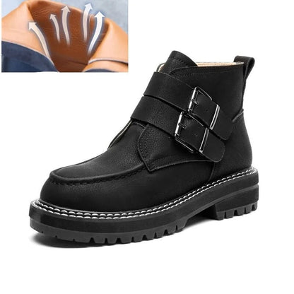 Effortlessly Elegant Boots with a Timeless Design