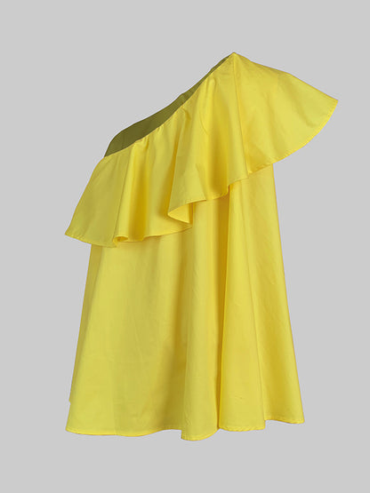 Well Tailored Top with a Graceful Silhouette