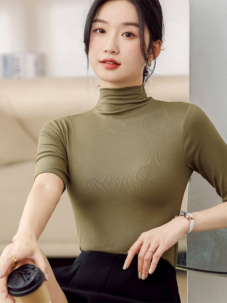 Effortlessly Elegant Blouse with a Timeless Design