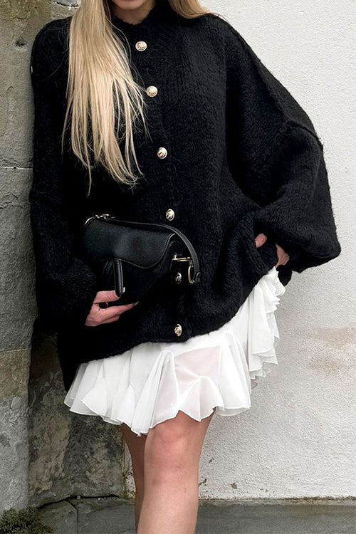 Effortlessly Elegant Cardigan with a Timeless Design